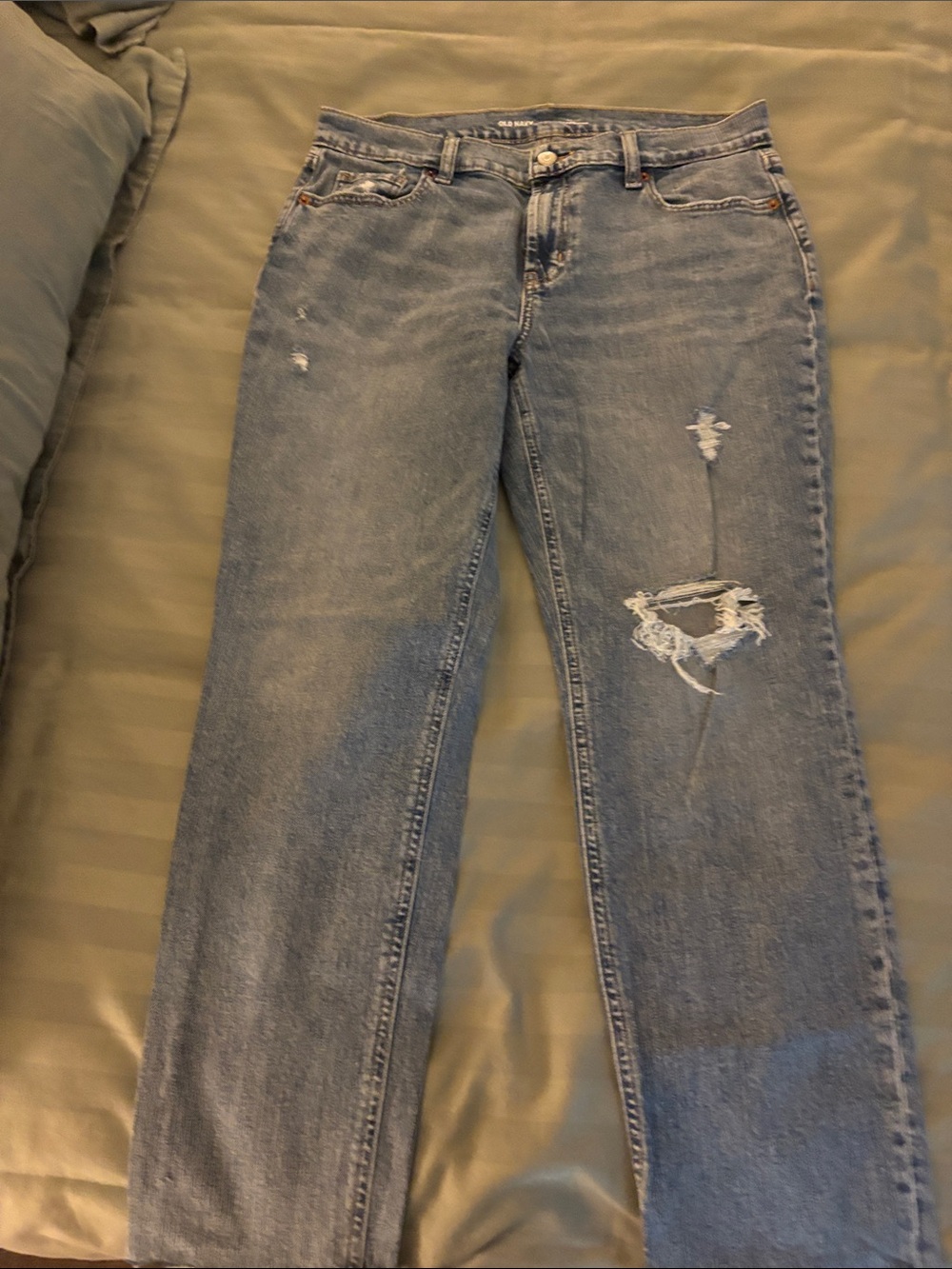 Old Navy Light Blue Distressed Ankle Jeans